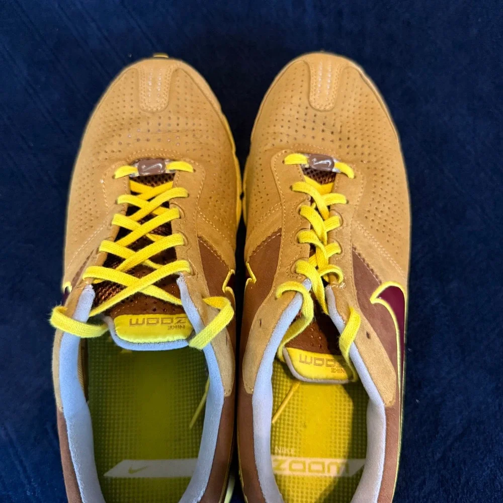 Nike Zoom Moire Mens Wheat Gold Team Red Running Shoes 316801-761‎ Size 9.5